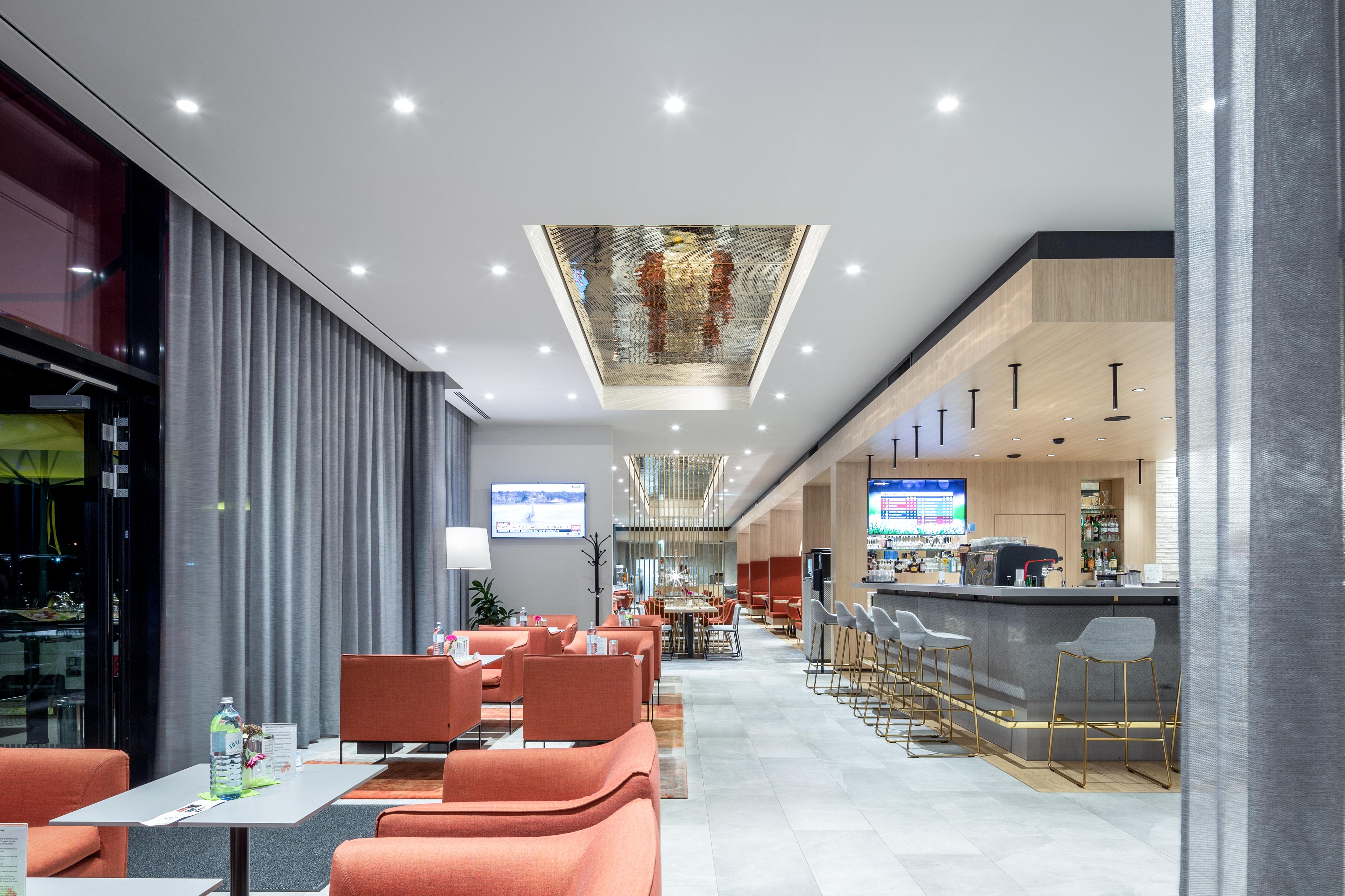 Hilton Garden Inn Wiener Neustadt Extérieur photo