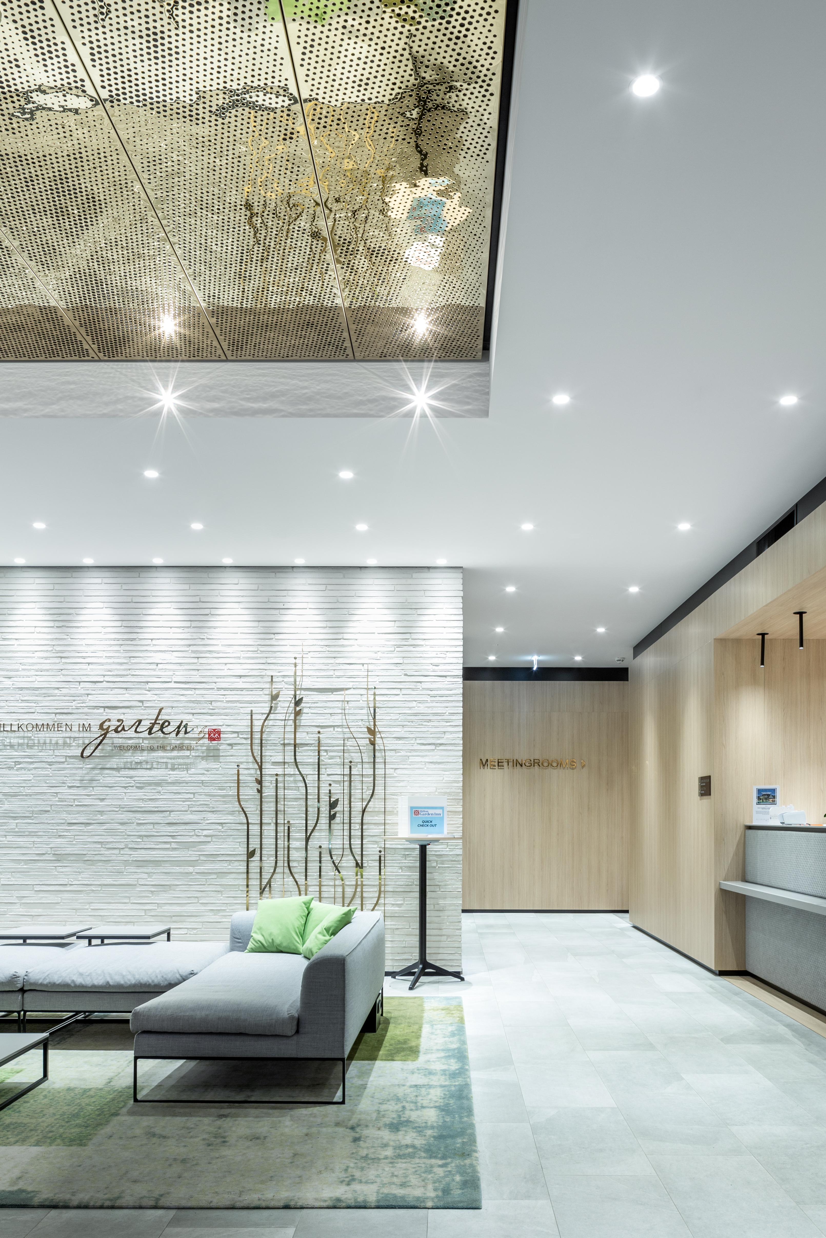 Hilton Garden Inn Wiener Neustadt Extérieur photo