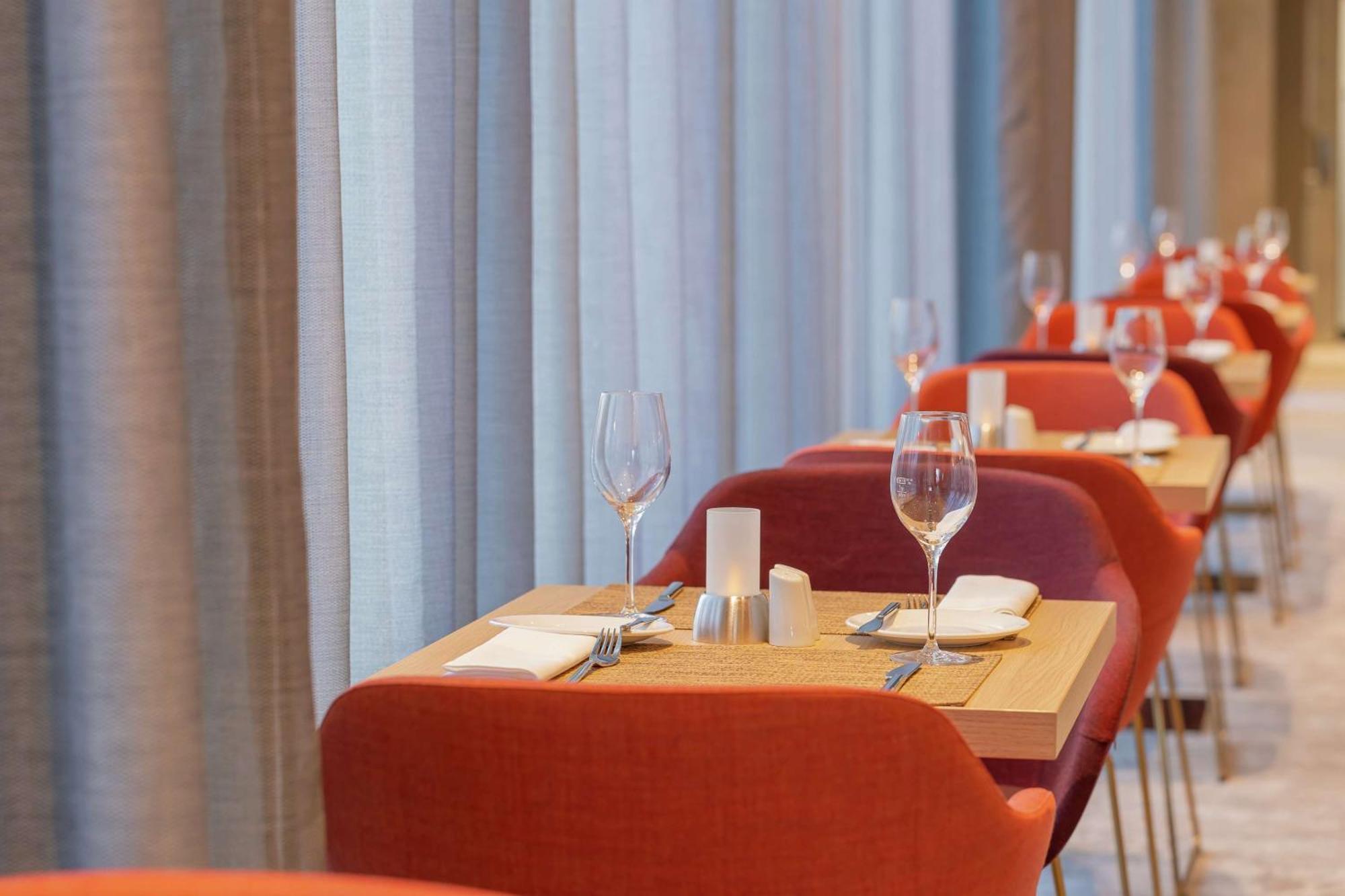 Hilton Garden Inn Wiener Neustadt Extérieur photo